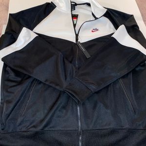 NIKE Men's Sportswear WINDRUNNER Jacket